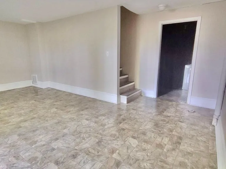 33 Wayside Ct — Photo 17