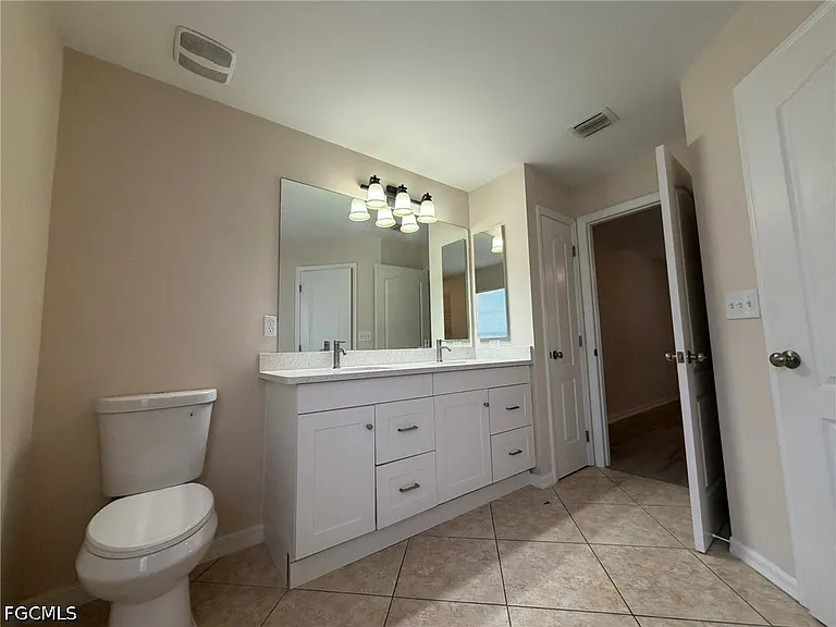 3527 NE 19th Pl — Photo 29