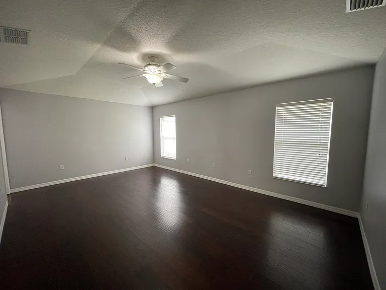 13826 Mirror Lake Dr — Photo 9