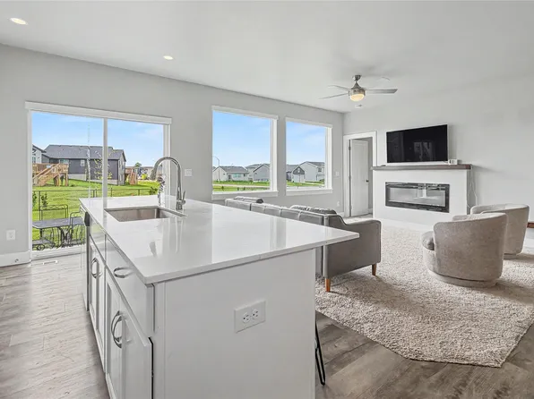 4105 NE 6th St, Ankeny, IA 50021