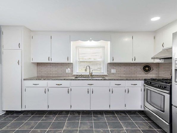 14 Scarsdale Rd