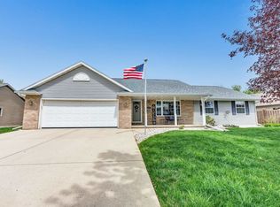 326 Lantern Ln, De Pere, WI 54115