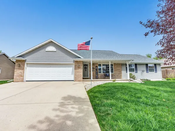 326 Lantern Ln, De Pere, WI 54115