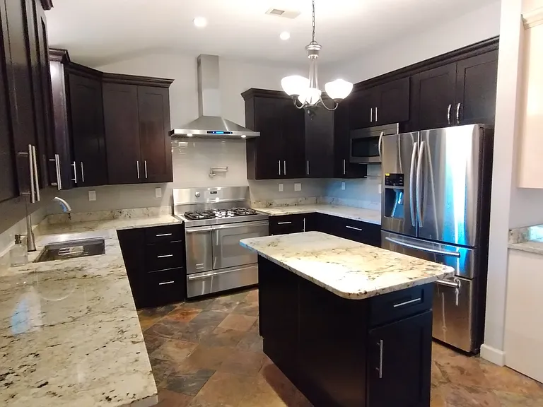 710 Yucca Ave — Photo 15