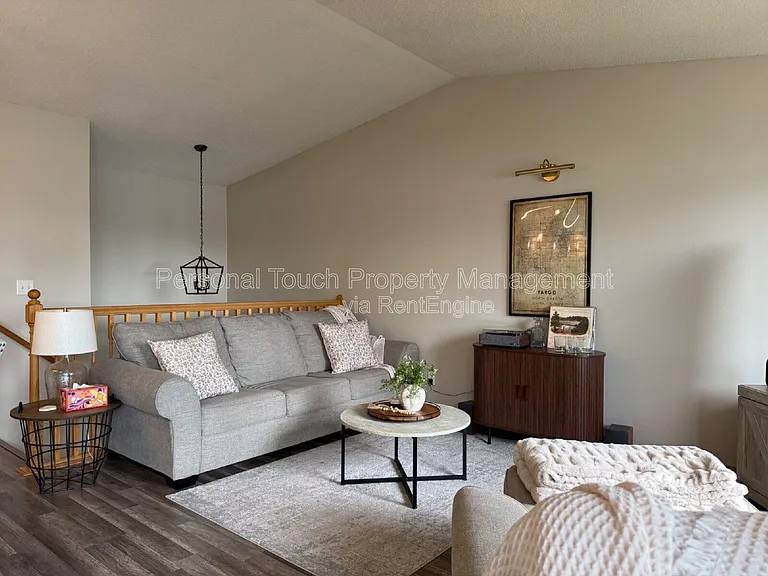 1219 4th St NW — Photo 5