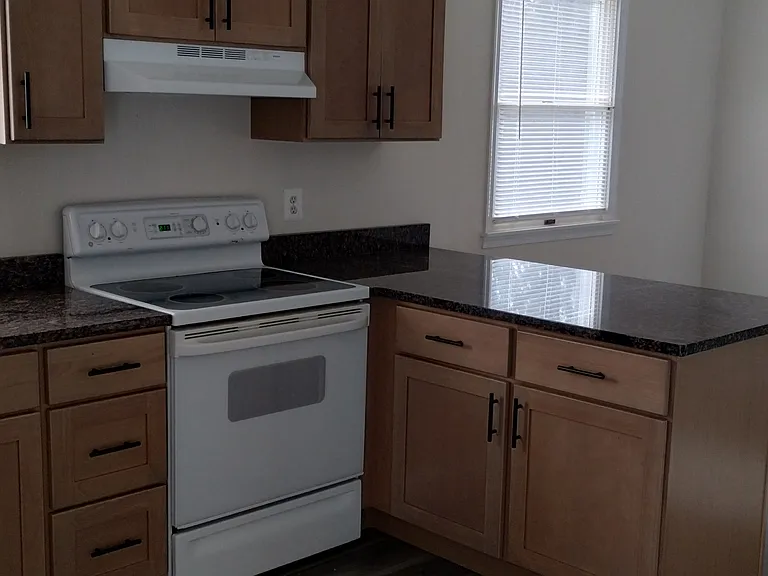 38385 Hills Ln — Photo 3