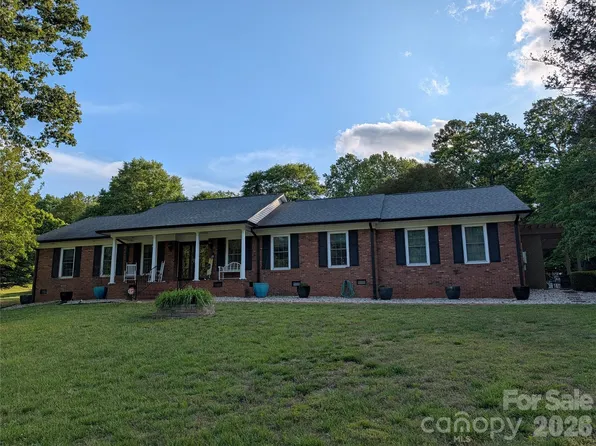 435 W Central Ave, Mount Holly, NC 28120