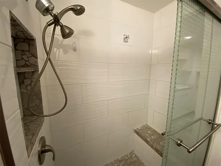 5802 Circulo Dr #4D — Photo 13
