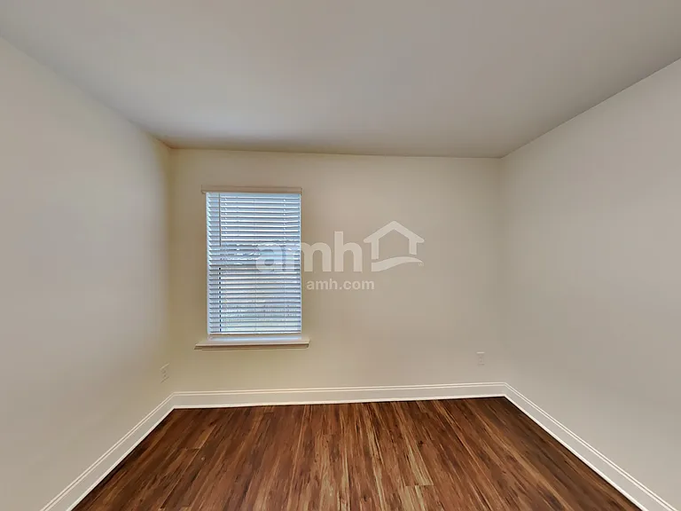 15712 Thomas Rd — Photo 26