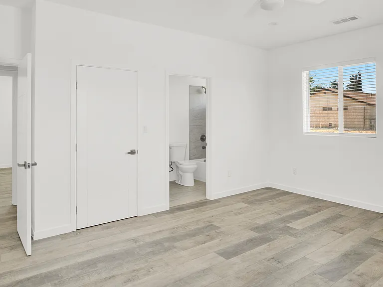 9701 E Avenue S12 — Photo 14