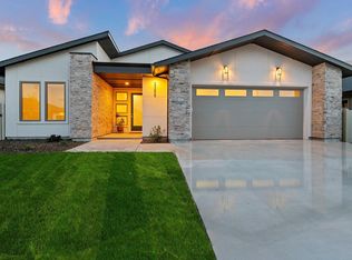 2255 S Hills Ave, Meridian, ID 83642