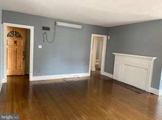 704 Bridgeboro St, Riverside, NJ 08075