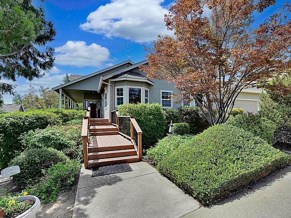 3rd image of 285 California Dr