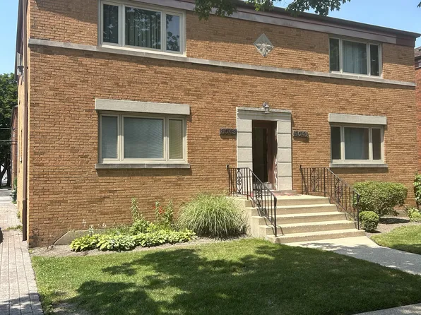 8043 Lake St #1, River Forest, IL 60305