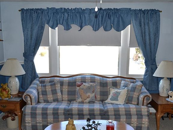 Plenty of Natural Light From Large Bay Window
