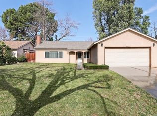 19125 Lull St, Reseda, CA 91335