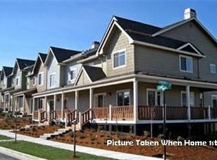 995 Camelot Dr, Ashland, OR 97520