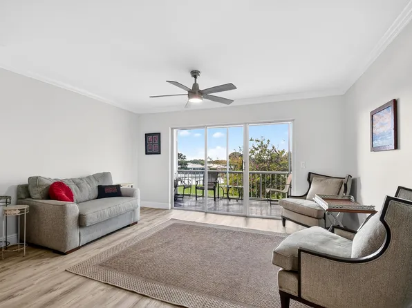 250 John F Kennedy Drive #302, Atlantis, FL 33462