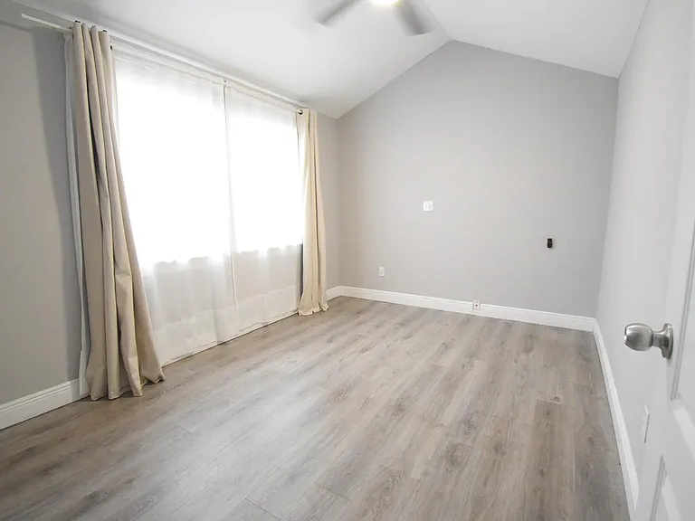 221 Cypress St — Photo 6