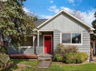 8321 NE Holladay St, Portland, OR 97220