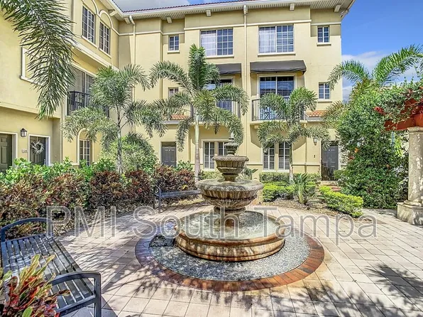 5220 Beach Breeze Ct, Tampa, FL 33609
