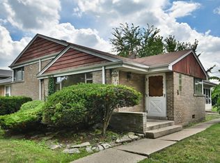 3829 W Chase Ave, Lincolnwood, IL