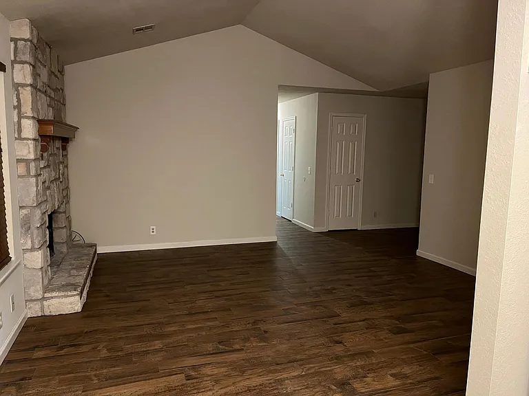 3603 Canterbury Ave — Photo 6