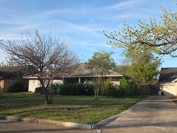 2nd image of 2315 Brookmere Dr