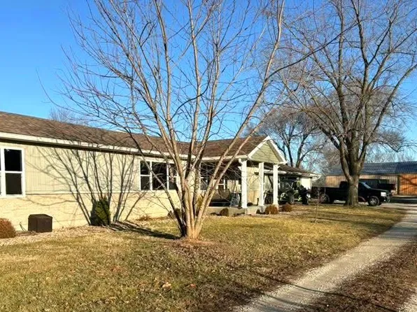 50 Saddlefield Ln, Troy, MO 63379