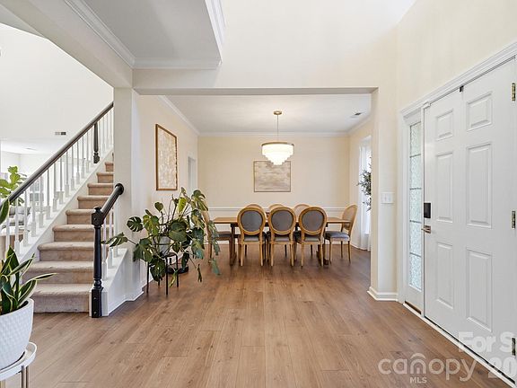 2nd image of 6226 Castlecove Rd