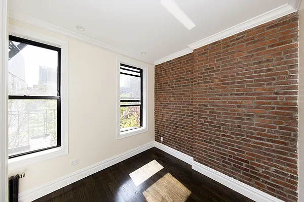 Rented by REAL New York | media 18