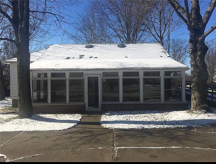 1st image of 475 Secrist Ln