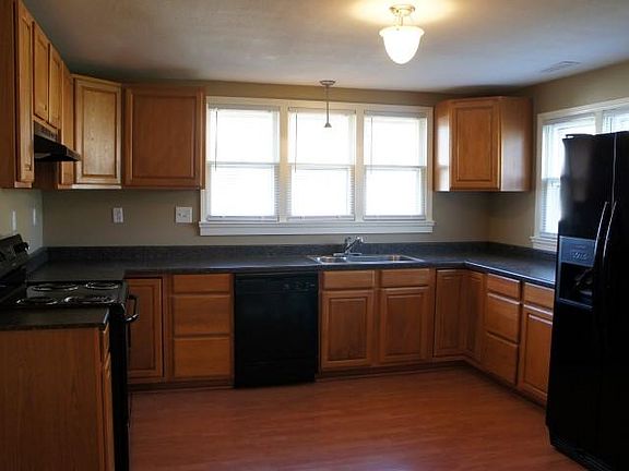 Large Kitchen with Plenty of Storage and Counter Space