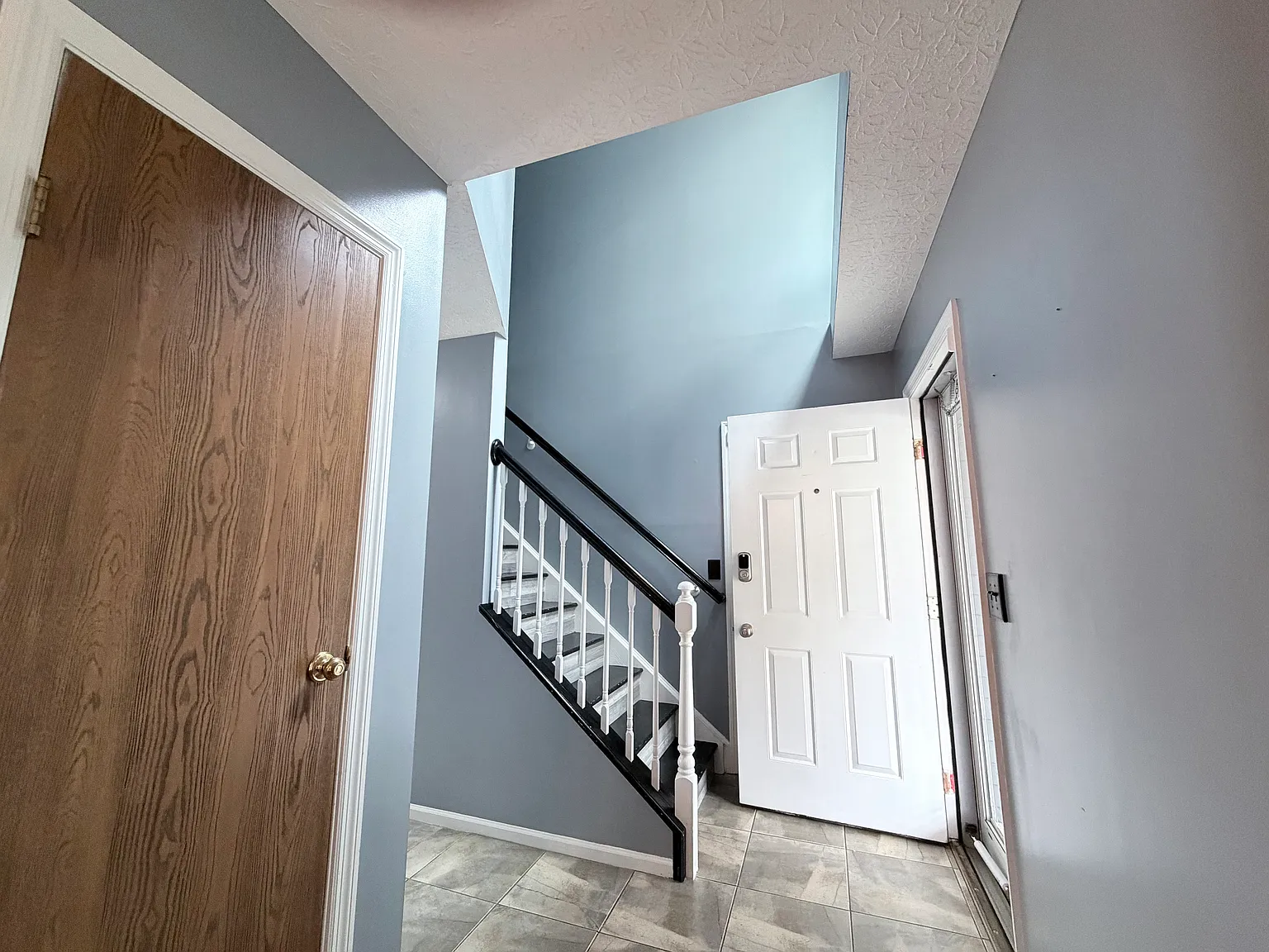 3 bed, 1544 sqft, $2,300 — Photo 4