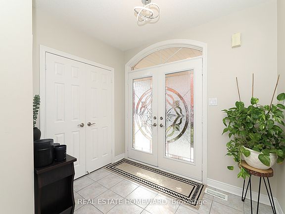 4th image of 174 Tormina Blvd