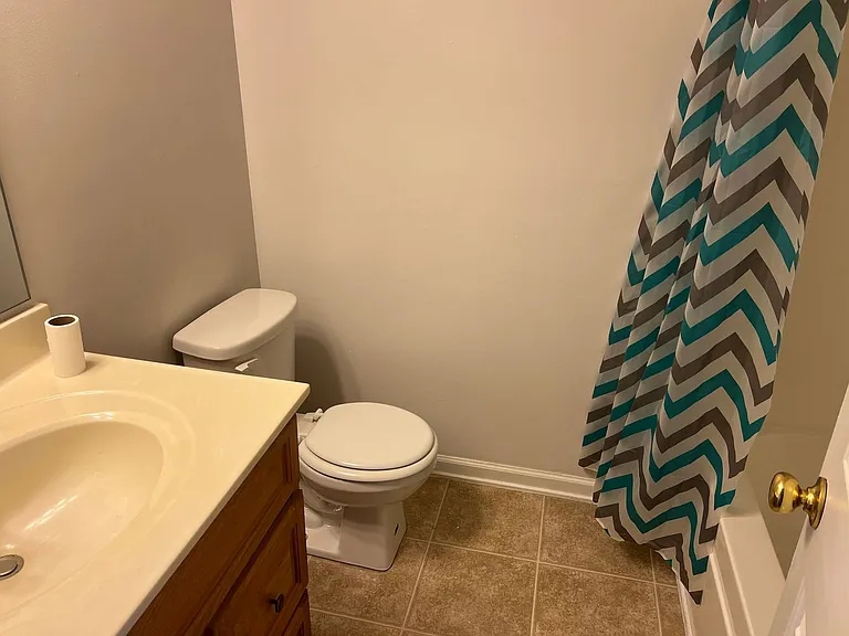 408 Moat Ct — Photo 16
