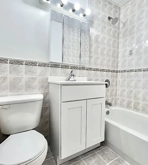 291 E 3rd St #5B — Photo 9