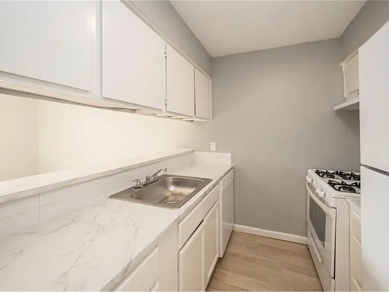2610 Ektom Dr #B — Photo 6