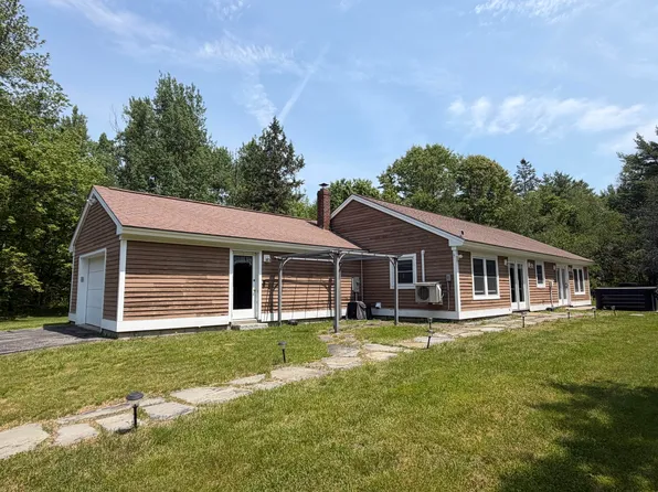 38 Sidney Boulevard, Hampden, ME 04444