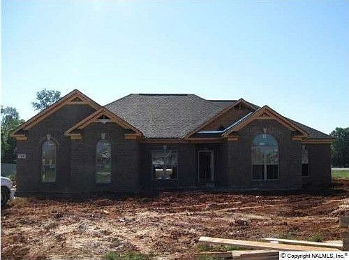 1st image of 180 Wes Ashley Dr