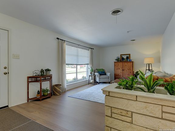 2nd image of 134 Oaklane