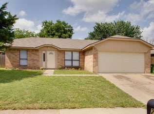 205 Myrtle Dr, Arlington, TX 76018