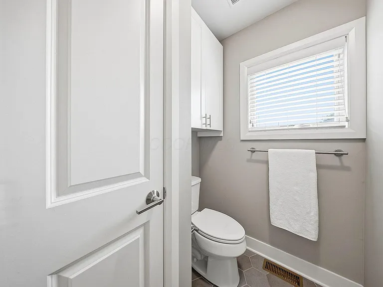 567 Lathrop St — Photo 28
