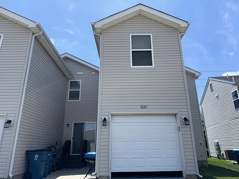 1835 Basston Dr — Photo 25