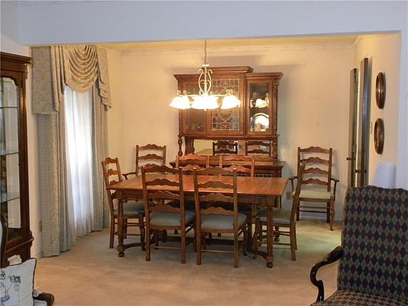 5th image of 1303 Alto Dr