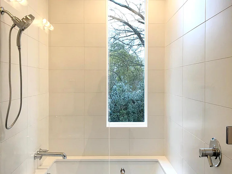 2321 Clark Ave — Photo 18