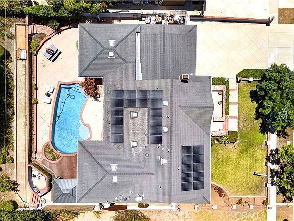 5th image of 2816 Woodbine Ave