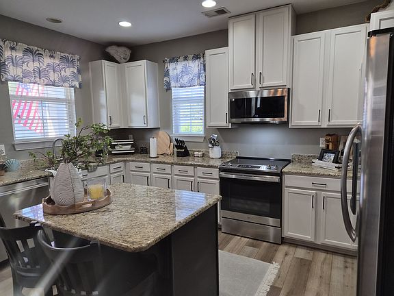 3rd image of 1876 Culbertson Ave Unit D