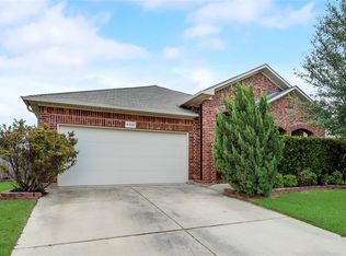 5320 Grayson Ridge Dr, Fort Worth, TX 76179