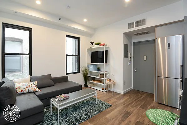 Rented by MySpaceNYC | media 2